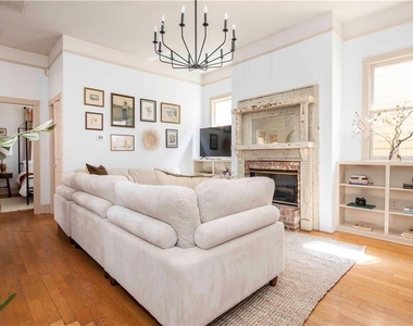 155 Savannah Street Se - Photo Thumbnail 5