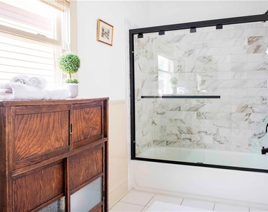 155 Savannah Street Se - Photo Thumbnail 12