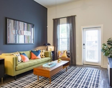900 Joseph E. Lowery Boulevard Nw - Photo Thumbnail 1