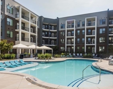 900 Joseph E. Lowery Boulevard Nw - Photo Thumbnail 6