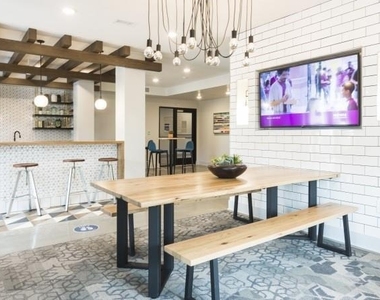 900 Joseph E. Lowery Boulevard Nw - Photo Thumbnail 13