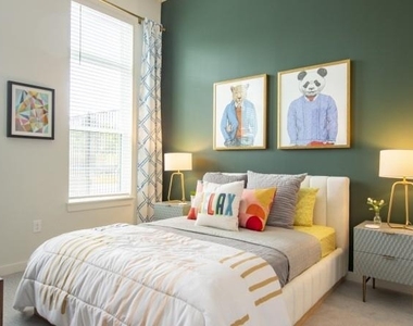 900 Joseph E. Lowery Boulevard Nw - Photo Thumbnail 3