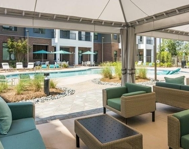 900 Joseph E. Lowery Boulevard Nw - Photo Thumbnail 7