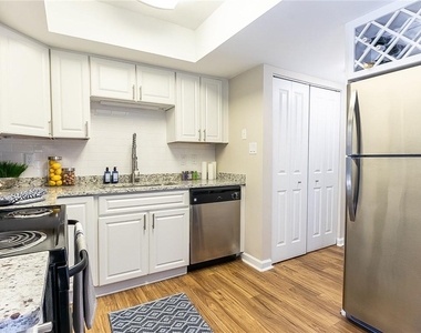1500 Harbor Landing - Photo Thumbnail 2
