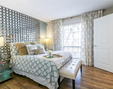 1500 Harbor Landing - Photo Thumbnail 15