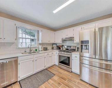 56 Brentwood Drive - Photo Thumbnail 4