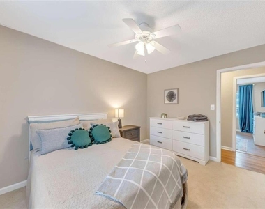56 Brentwood Drive - Photo Thumbnail 6