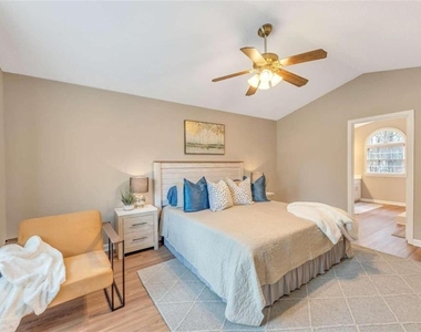 56 Brentwood Drive - Photo Thumbnail 12