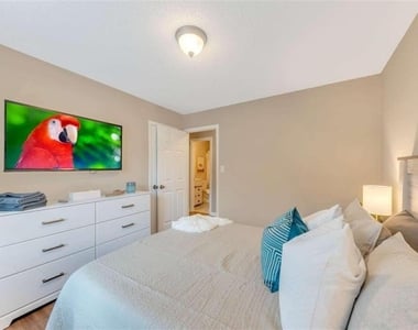 56 Brentwood Drive - Photo Thumbnail 10