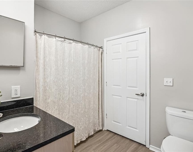 2103 Asbury Square - Photo Thumbnail 9