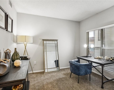 2103 Asbury Square - Photo Thumbnail 8