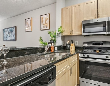 2103 Asbury Square - Photo Thumbnail 3