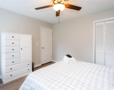302 Independence Way - Photo Thumbnail 46