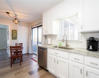 302 Independence Way - Photo Thumbnail 28