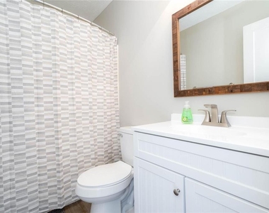 302 Independence Way - Photo Thumbnail 47