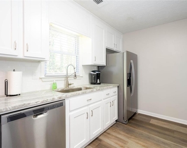 302 Independence Way - Photo Thumbnail 26