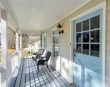 302 Independence Way - Photo Thumbnail 2