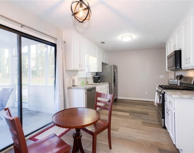 302 Independence Way - Photo Thumbnail 22
