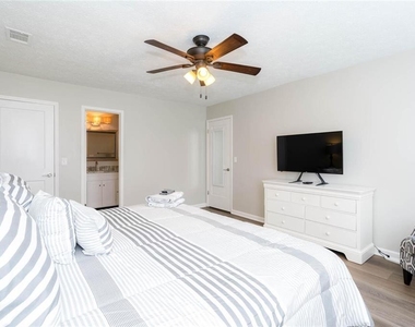 302 Independence Way - Photo Thumbnail 35