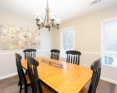 302 Independence Way - Photo Thumbnail 21