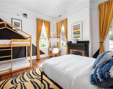 383 Park Avenue Se - Photo Thumbnail 33