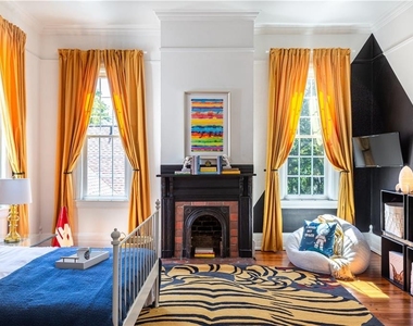 383 Park Avenue Se - Photo Thumbnail 24