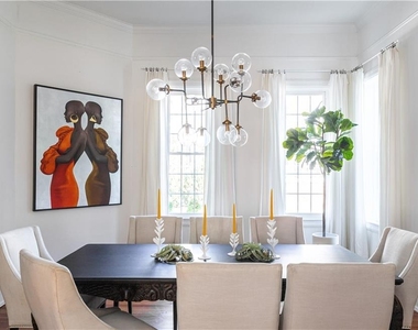 383 Park Avenue Se - Photo Thumbnail 5