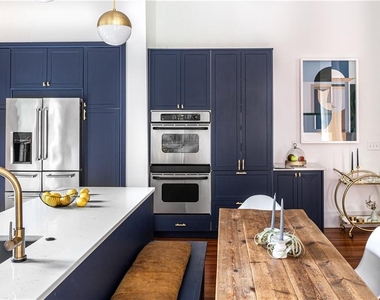 383 Park Avenue Se - Photo Thumbnail 16
