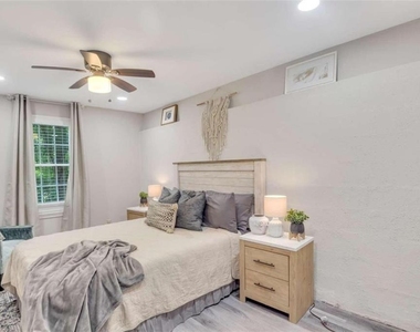 6340 Mccollum Lane - Photo Thumbnail 9
