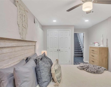 6340 Mccollum Lane - Photo Thumbnail 10