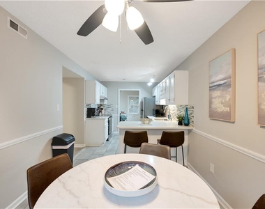 4542 Coopers Creek Place Se - Photo Thumbnail 13