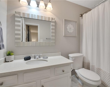 4542 Coopers Creek Place Se - Photo Thumbnail 10