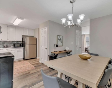 2101 Valley Oaks Drive Se - Photo Thumbnail 7