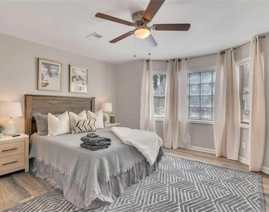 2099 Valley Oaks Drive Se - Photo Thumbnail 14