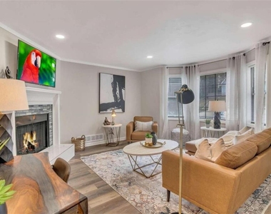 2099 Valley Oaks Drive Se - Photo Thumbnail 3