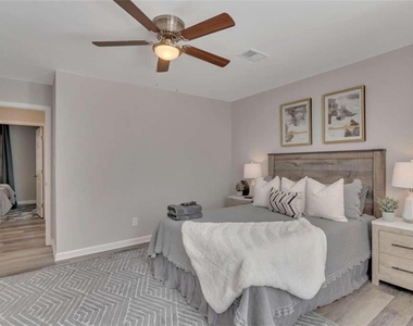 2099 Valley Oaks Drive Se - Photo Thumbnail 15
