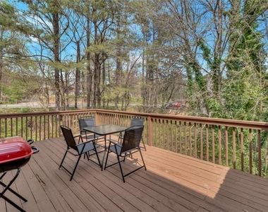 2099 Valley Oaks Drive Se - Photo Thumbnail 10