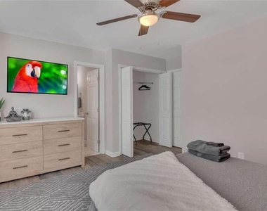 2099 Valley Oaks Drive Se - Photo Thumbnail 16