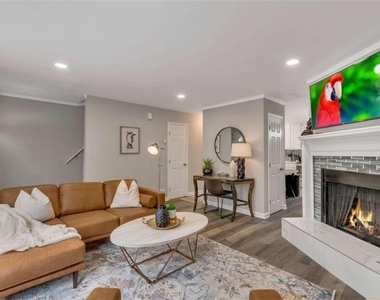 2099 Valley Oaks Drive Se - Photo Thumbnail 1