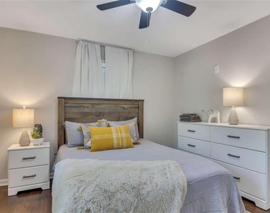 1386 Sandtown Road Sw - Photo Thumbnail 12