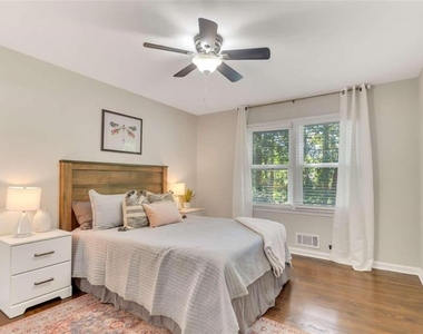 1386 Sandtown Road Sw - Photo Thumbnail 17