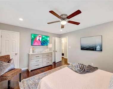 1376 Sandtown Road Sw - Photo Thumbnail 15