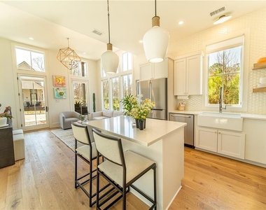 155 Mado Lane - Photo Thumbnail 2