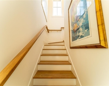 155 Mado Lane - Photo Thumbnail 14