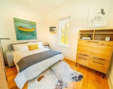 155 Mado Lane - Photo Thumbnail 8