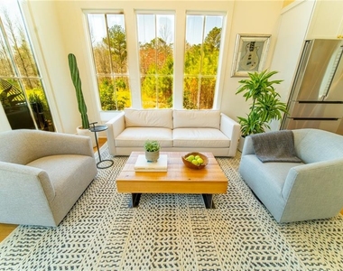 155 Mado Lane - Photo Thumbnail 6