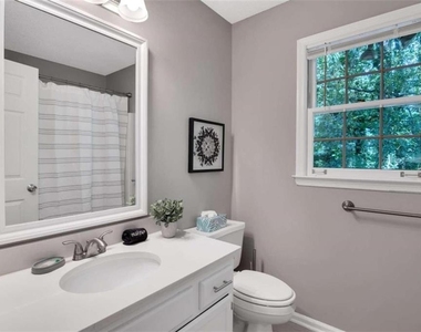 5246 Valley Tarn - Photo Thumbnail 15