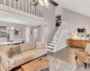1200 Falling Water Drive Se - Photo Thumbnail 11