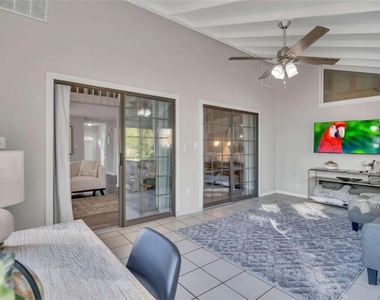 1200 Falling Water Drive Se - Photo Thumbnail 3