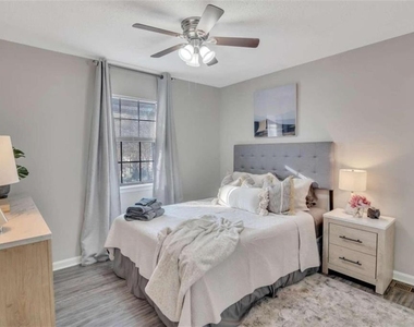 1200 Falling Water Drive Se - Photo Thumbnail 19